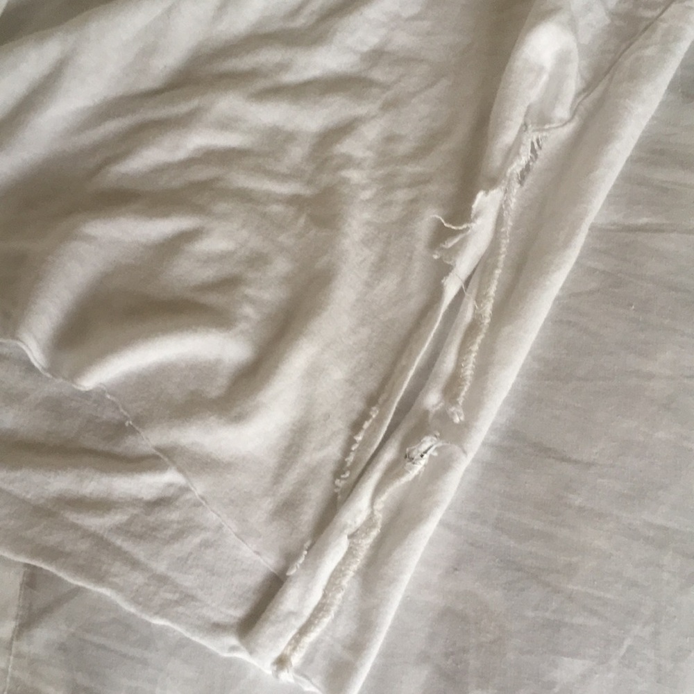 F21 Tee - Picture 4 of 4